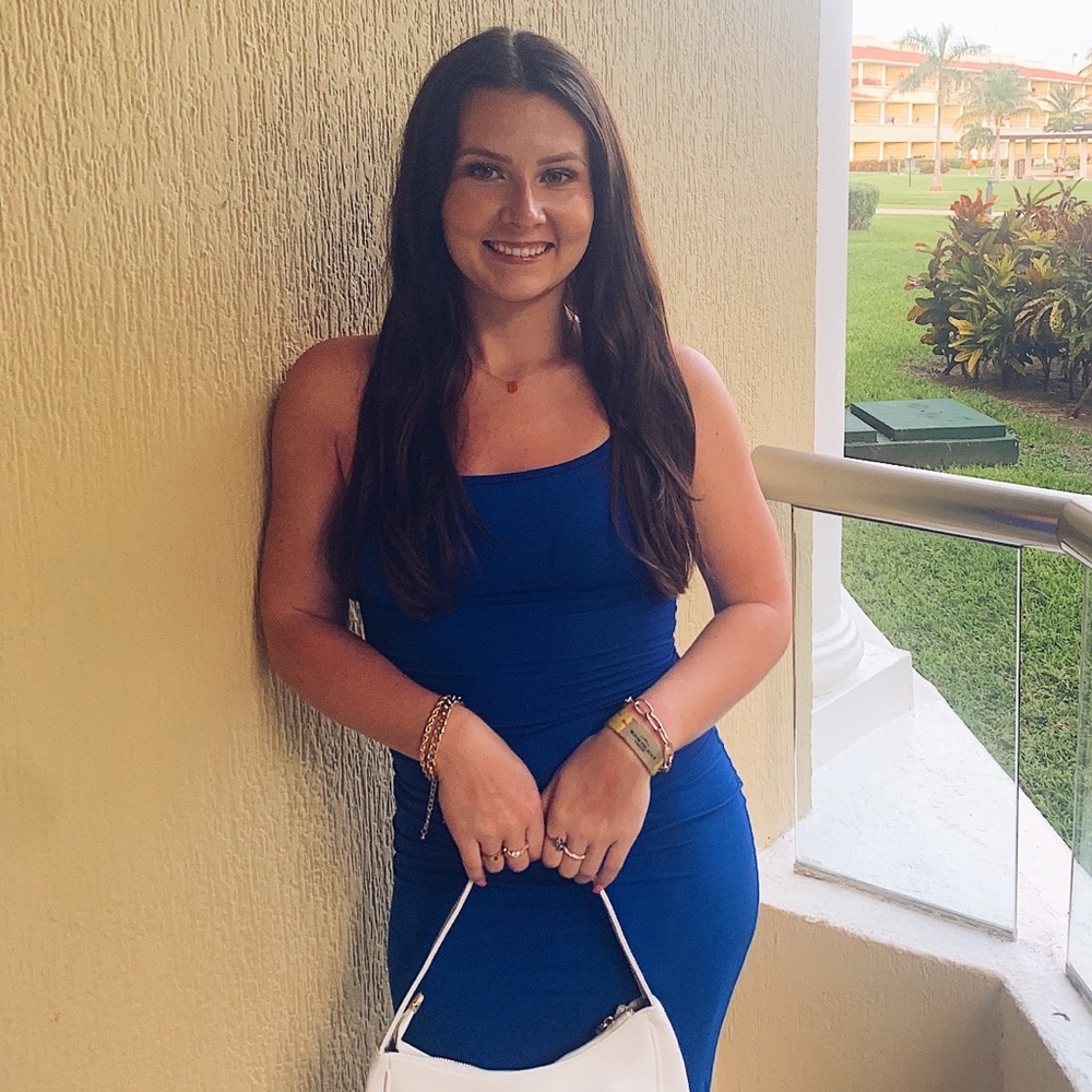 Meet your Posher, Lauren